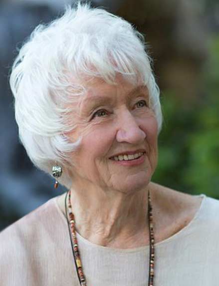 Profile: Elisabet Sahtouris